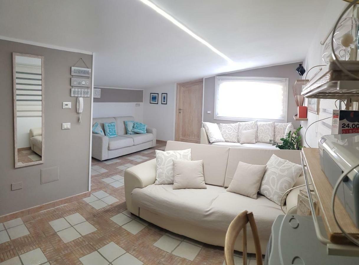 Appartamento Mansardato Anda&Torra Castelsardo Bagian luar foto