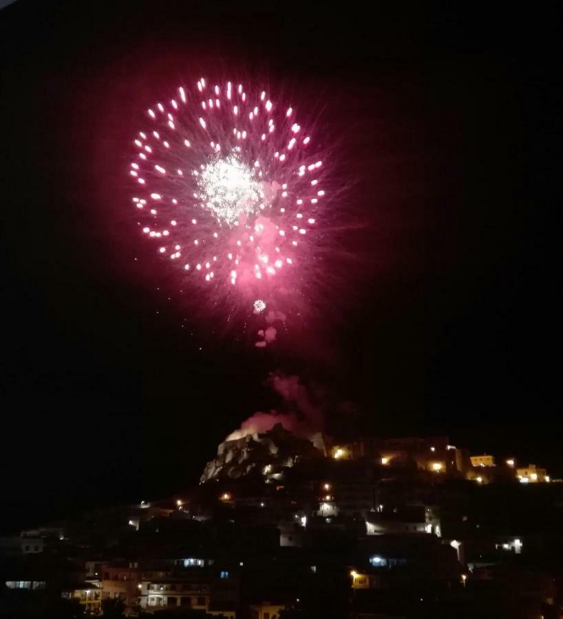 Appartamento Mansardato Anda&Torra Castelsardo Bagian luar foto